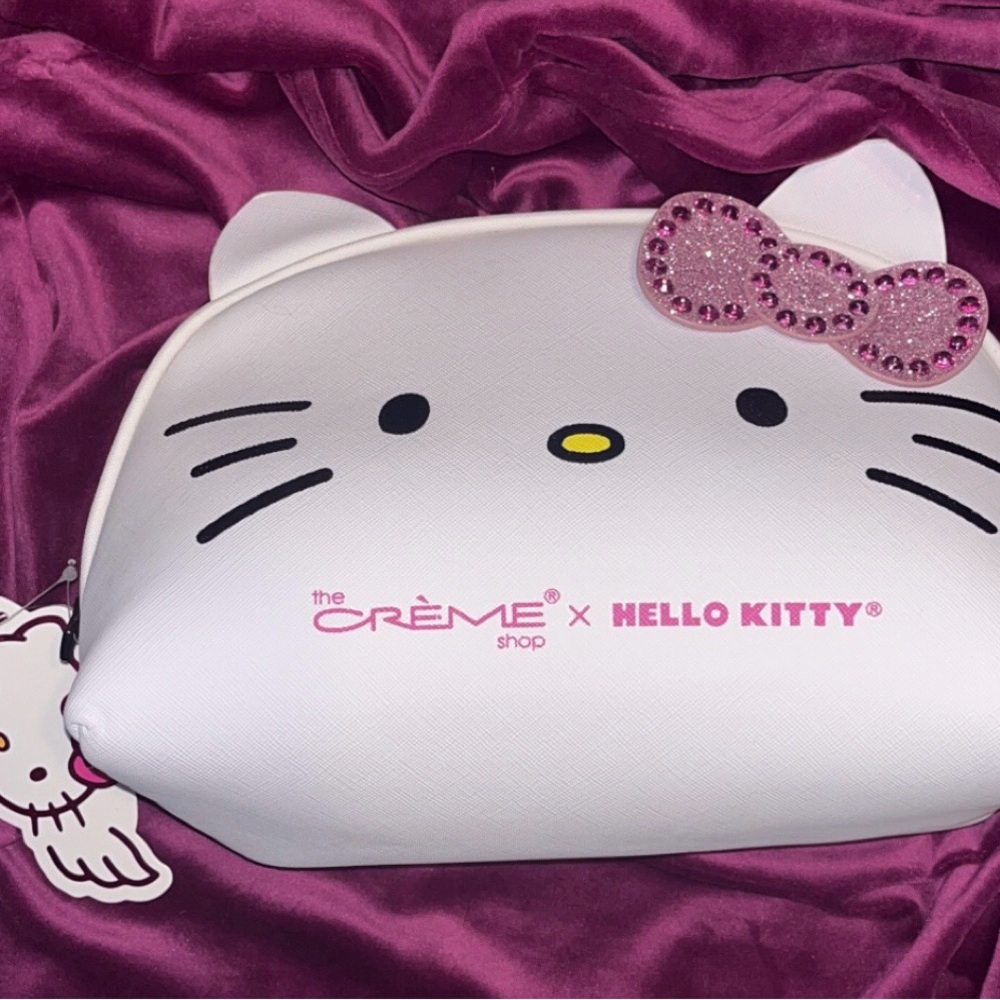 The Crème Shop x Hello Kitty White Makeup Bag
